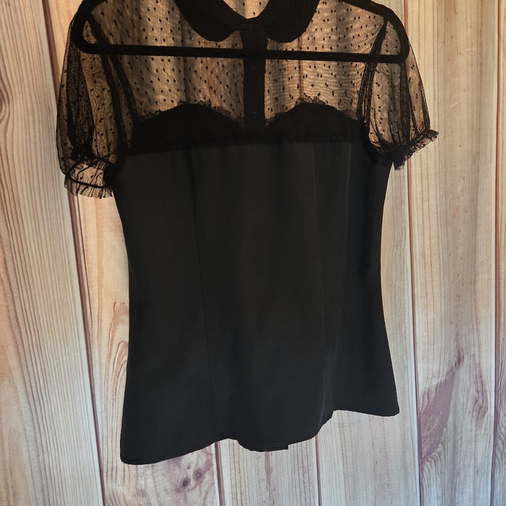 Pinup lace button up - Picture 3 of 3